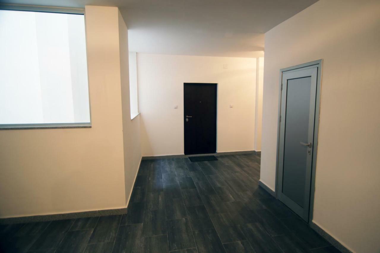 It Apartment เทรบินเย ภายนอก รูปภาพ